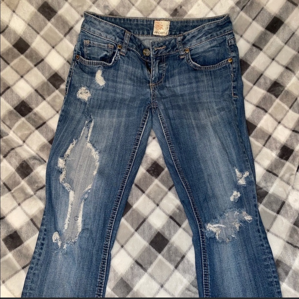 Arden B Ripped Skinny Jeans